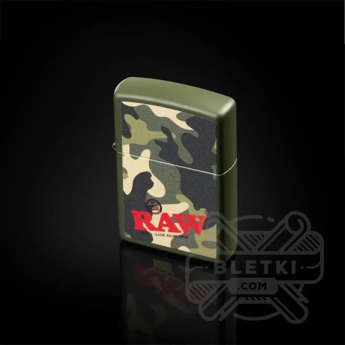 Benzynowa zapalniczka ZIPPO × RAW Camo (moro)